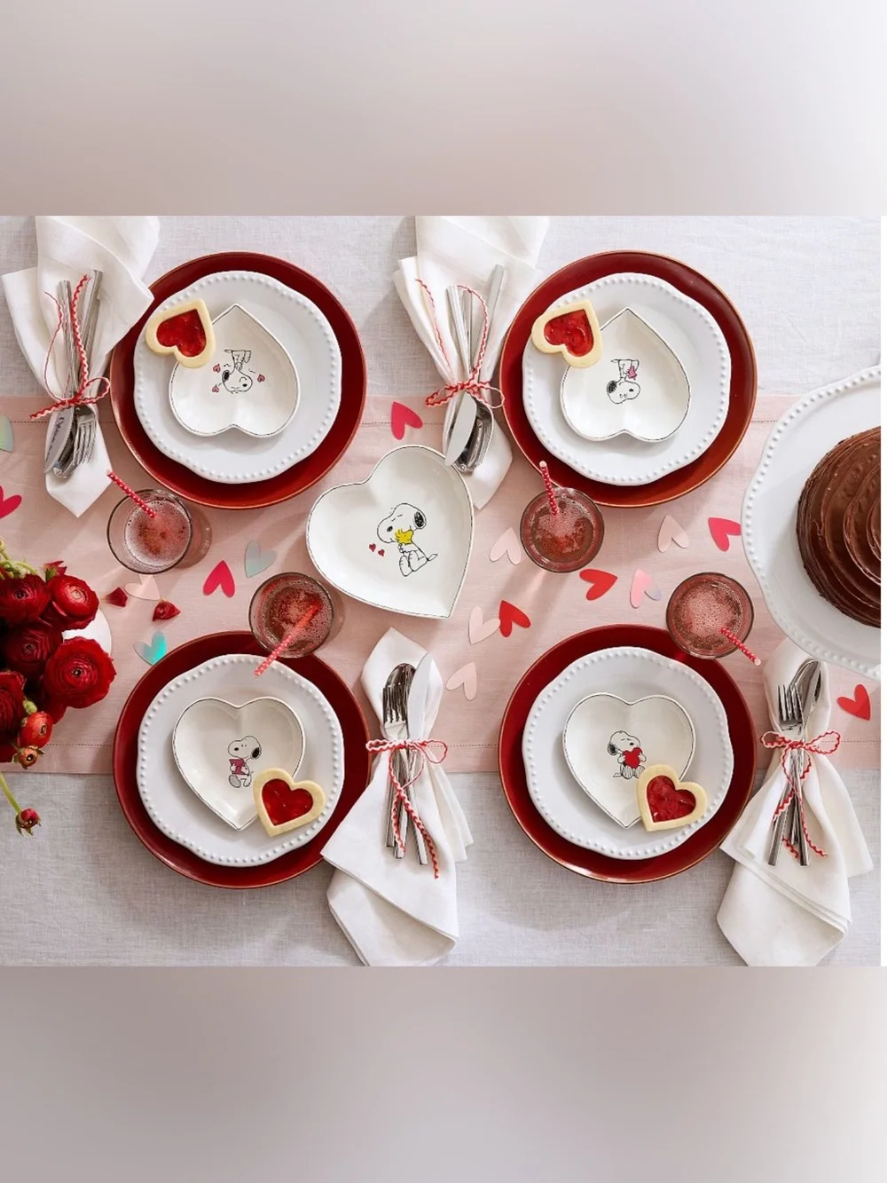 Pottery Barn Peanuts Snoopy Appetizer Plates Set of 4 Charlie Brown Valentines